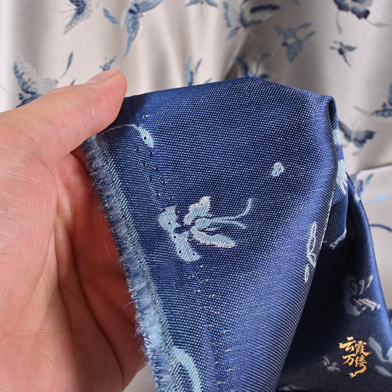 レリーフ刺繍生地の柔らかな漢服チャイナドレス、服飾デザイナー - Home Textiles Designer のレビューと価格