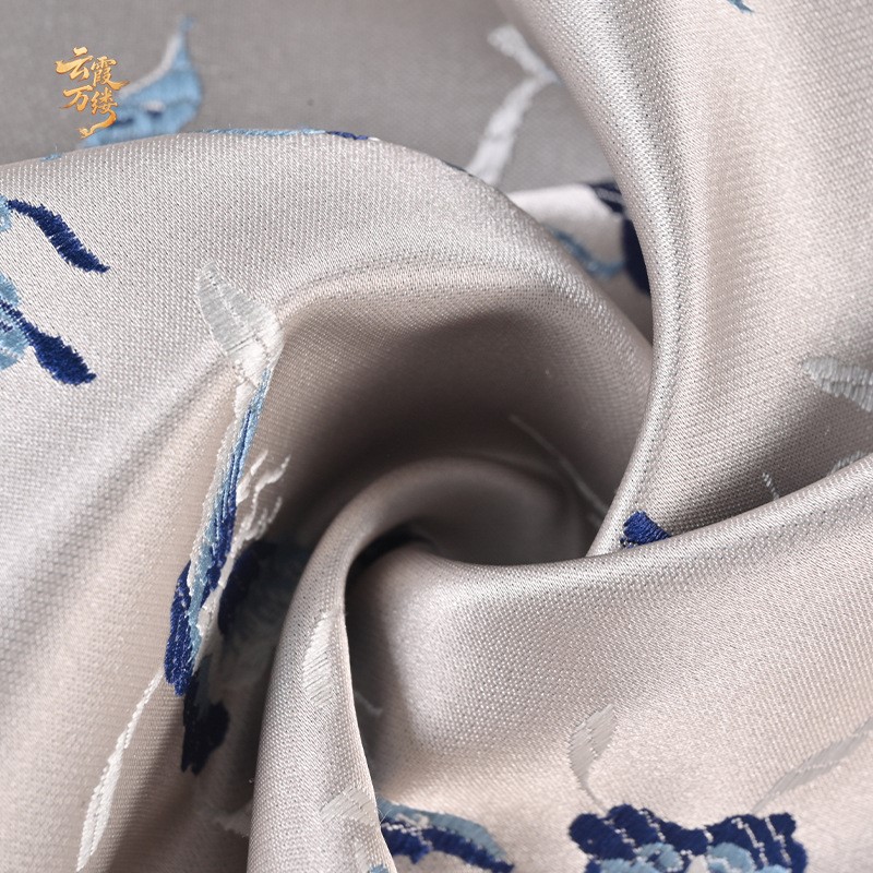 レリーフ刺繍生地の柔らかな漢服チャイナドレス、服飾デザイナー - Home Textiles Designer のレビューと価格