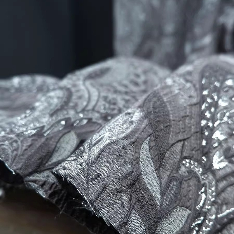 グレーの宮廷風光沢のあるジャカードカーテン、ソファ生地、縫製 - Home Textiles Designer のレビューと価格